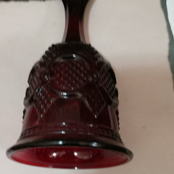 Vintage Avon 1876 Cape Cod Collection Ruby Red Glass Bell Dinner 1979 Collectibl - Picture 9 of 12